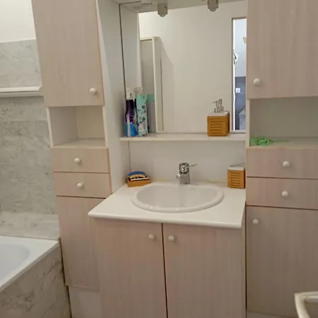 à 28 M² Avec Piscine