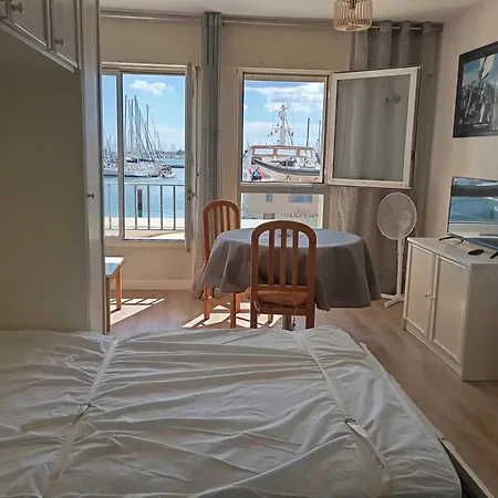 à 28 M² Avec Piscine